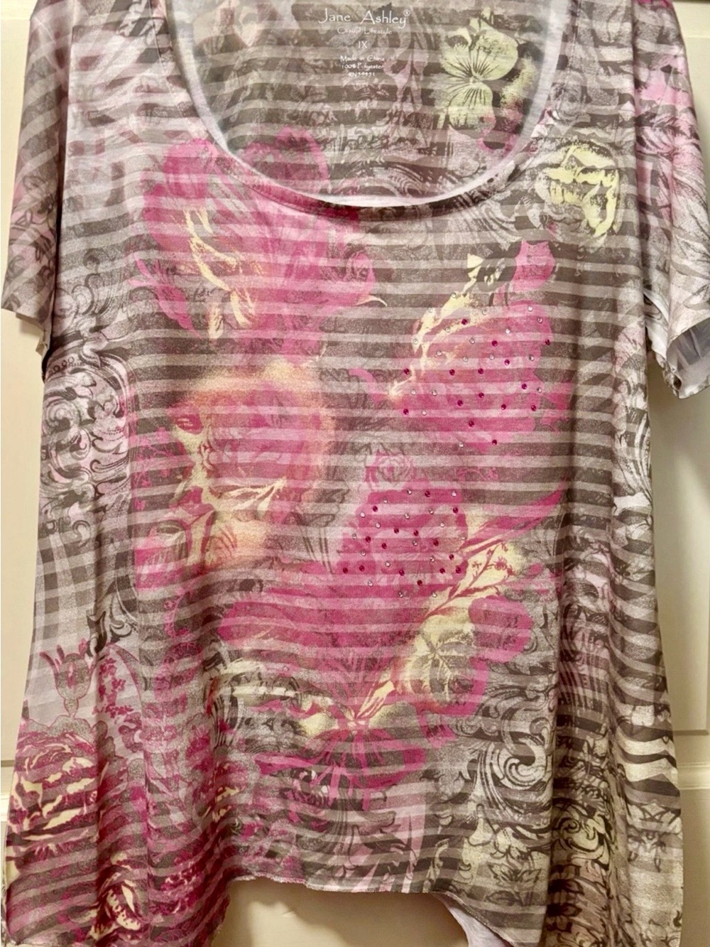 Jane Ashley Pink & Gray Floral Stripe Scoop Neck Short Sleeve Tee